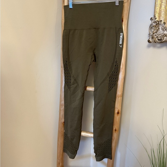 Gymshark Energy Seamless Olive Green Cropped Leggings Women’s Size XS (2-4) - Picture 1 of 6
